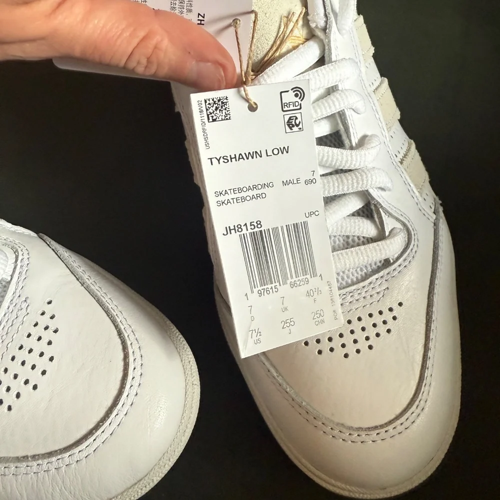 Adidas Tyshawn Low – White/Beige Men’s 7/ Women’s 8 • Brand New w/ Tags + Box